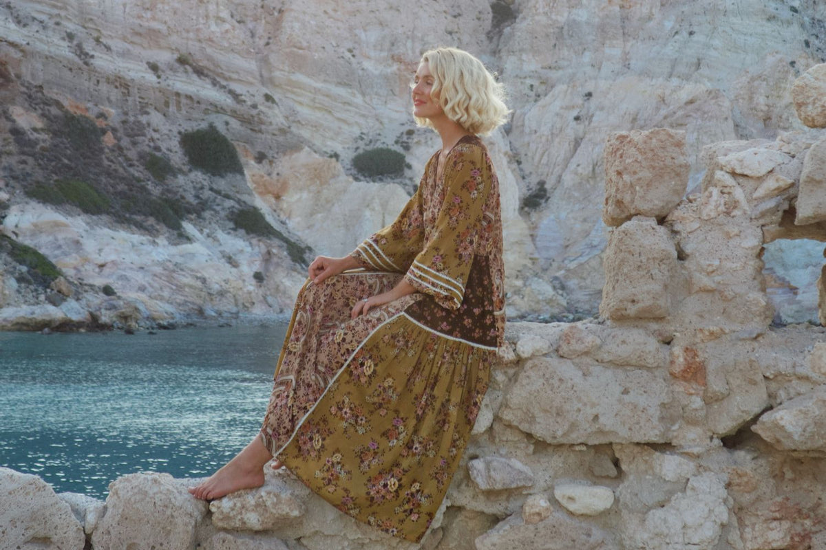 Mediterranean Moments With Elise Cook